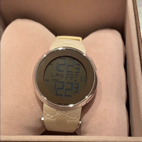 Gucci digital watch from the I-Gucci Collection - Picture 3 of 15